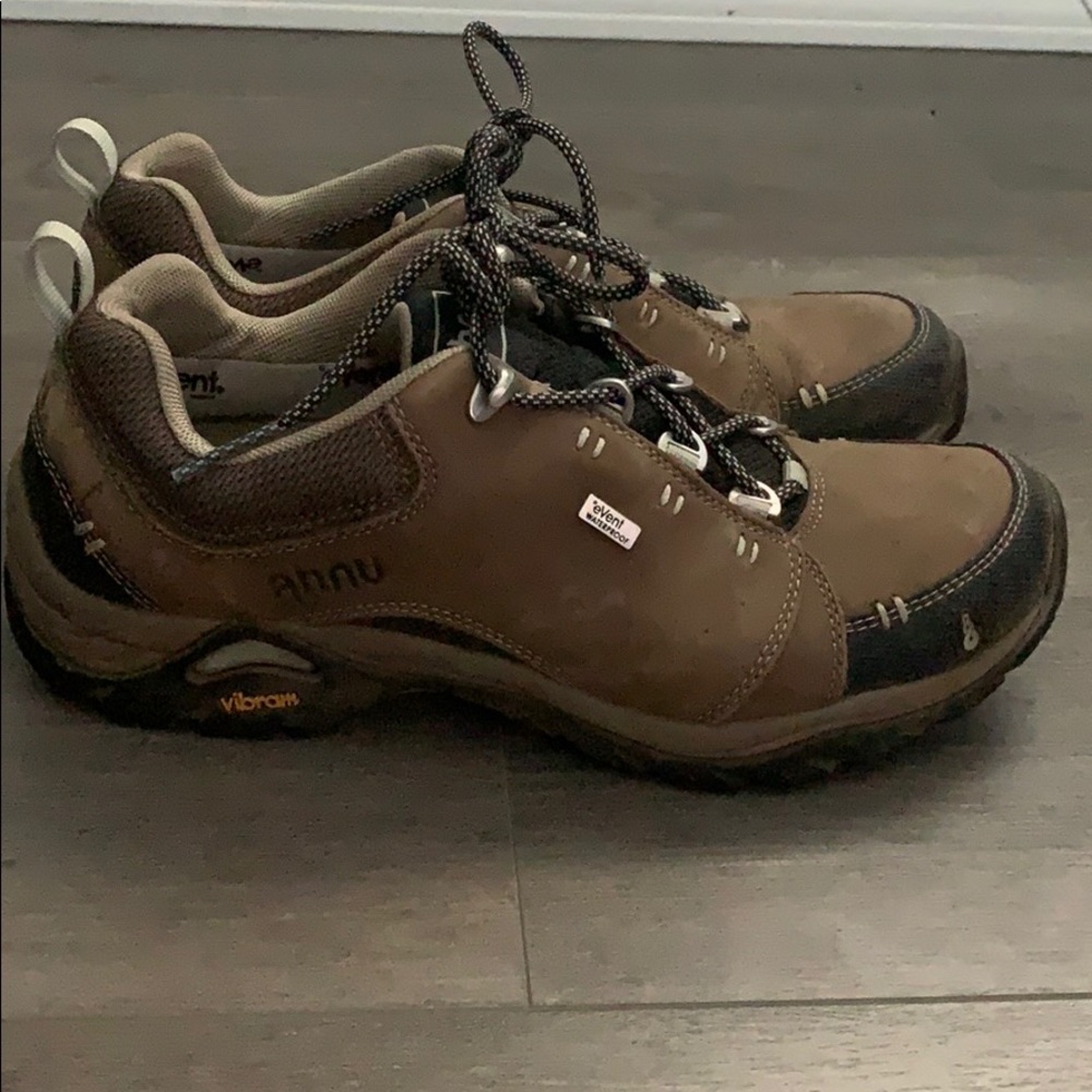 Ahhh hiking boots